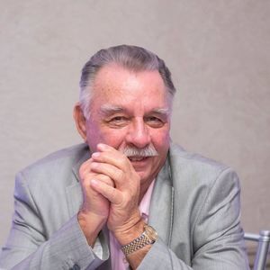 Meet your Posher, Stephen